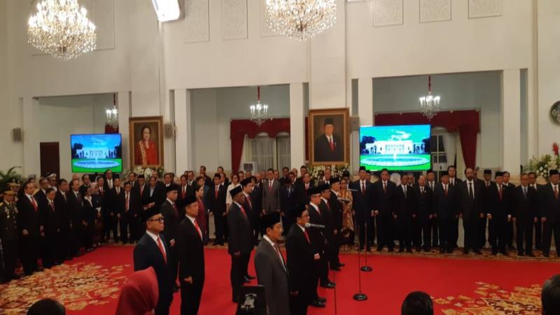 Jokowi resmi melantik 12 Wamen