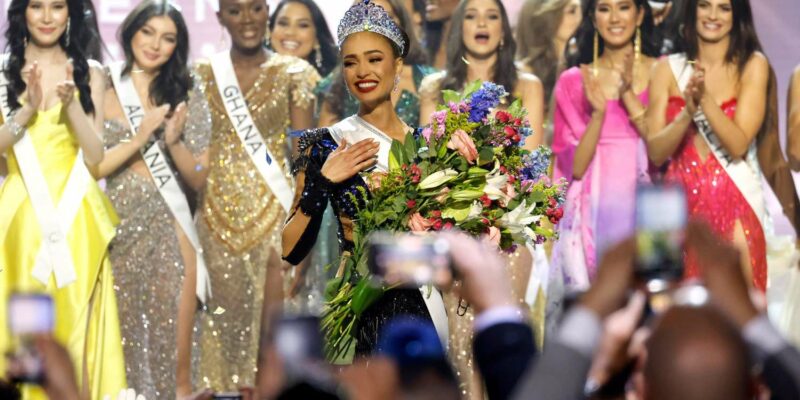 Miss USA R'Bonney Gabriel Dinobatkan Sebagai Miss Universe