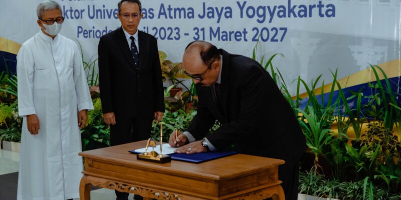 Rektor Universitas Atma Jaya Yogyakarta